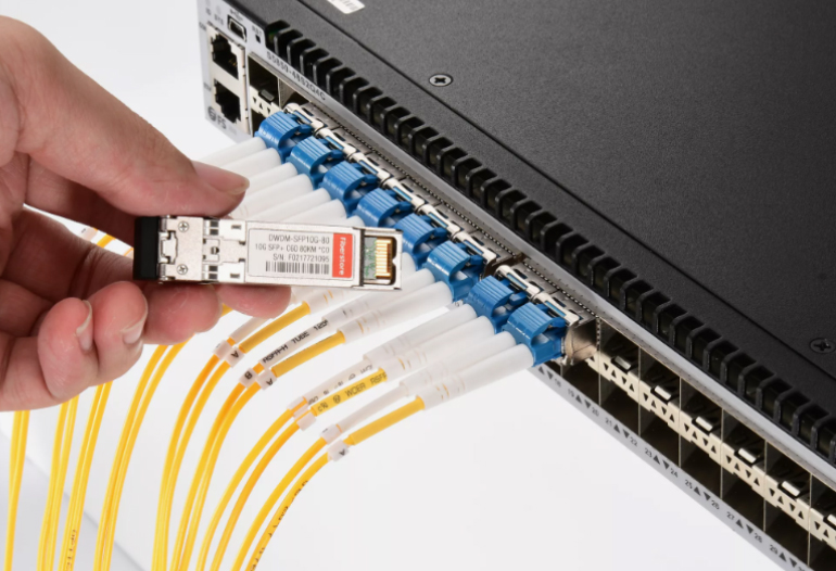 Giải pháp thiết bị cáp tín hiệu tốc độ cao QSFP Giải pháp thiết bị cáp tín hiệu tốc độ cao QSFP